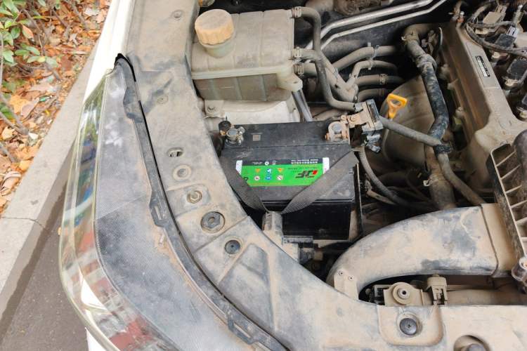 Used HYOSOW S3 2016 S3L 1.5L Manual Prestige Edition Engine Bay Right