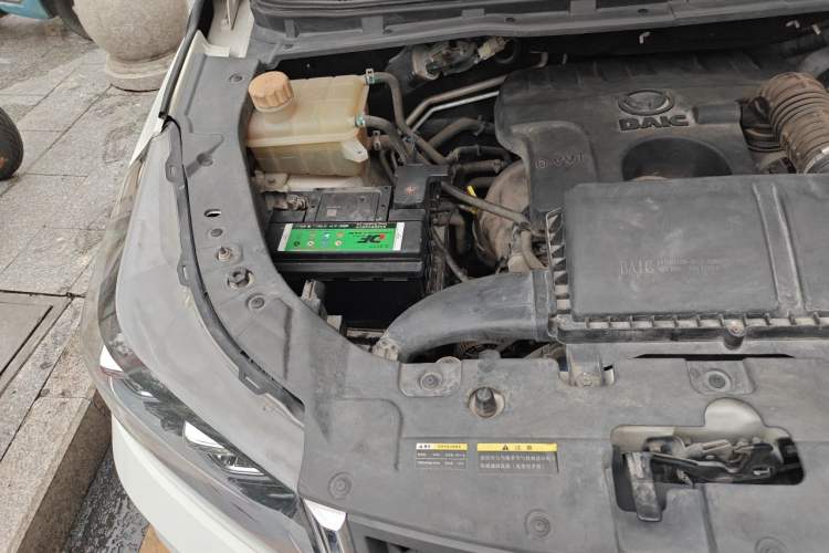 Used HYOSOW S3 2016 S3L 1.5L Manual Prestige Edition Engine Bay Right