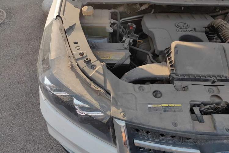 Used HYOSOW S3 2016 S3L 1.5L Manual Prestige Edition Engine Bay Right