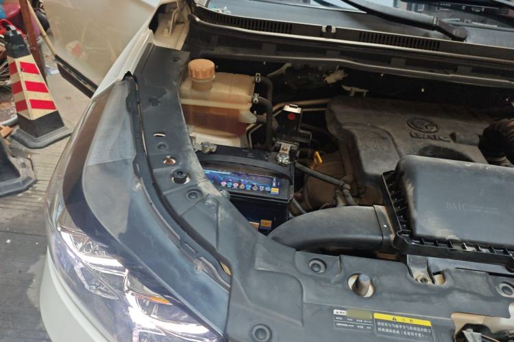 Used HYOSOW S3 2016 S3L 1.5L Manual Prestige Edition Engine Bay Right