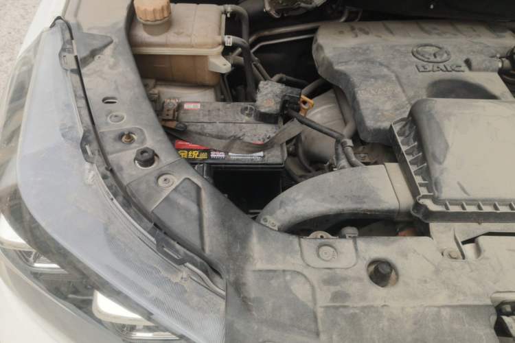 Used HYOSOW S3 2016 S3L 1.5L Manual Prestige Edition Engine Bay Right