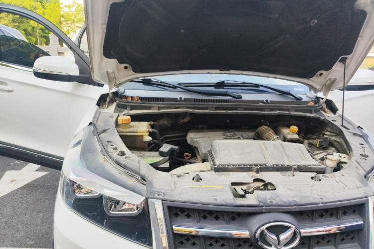 Used HYOSOW S3 2016 S3L 1.5L Manual Prestige Edition Engine Bay Right