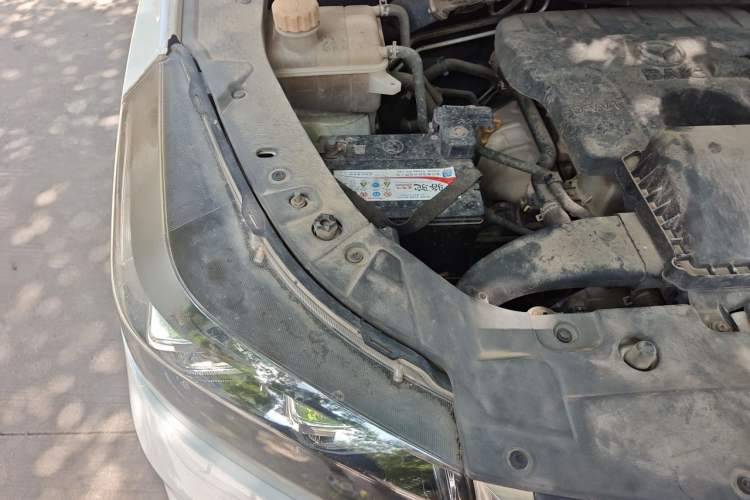 Used HYOSOW S3 2016 S3L 1.5L Manual Premium Edition Engine Bay Right