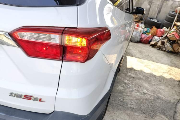 Used HYOSOW S3 2016 S3L 1.5L Manual Prestige Edition Exterior 1