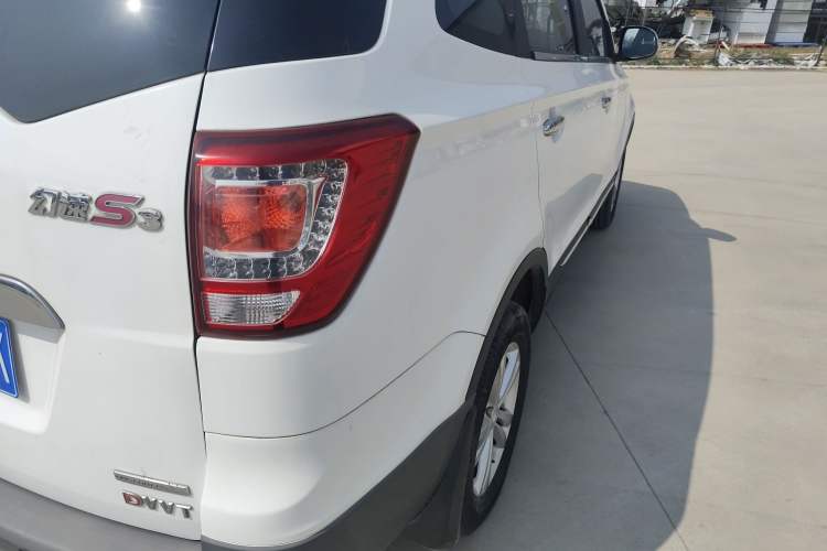 Used HYOSOW S3 2016 1.5L Manual Luxury Edition China IV Emission Standard Exterior 3