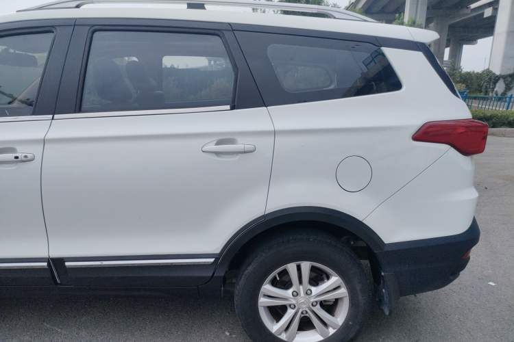 Used HYOSOW S3 2016 S3L 1.5L Manual Prestige Edition Exterior 6