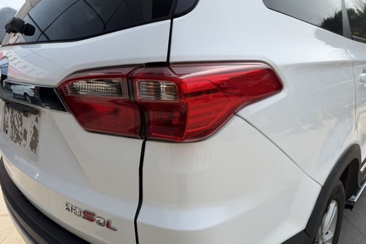 Used HYOSOW S3 2016 S3L 1.5L Manual Prestige Edition Exterior 9
