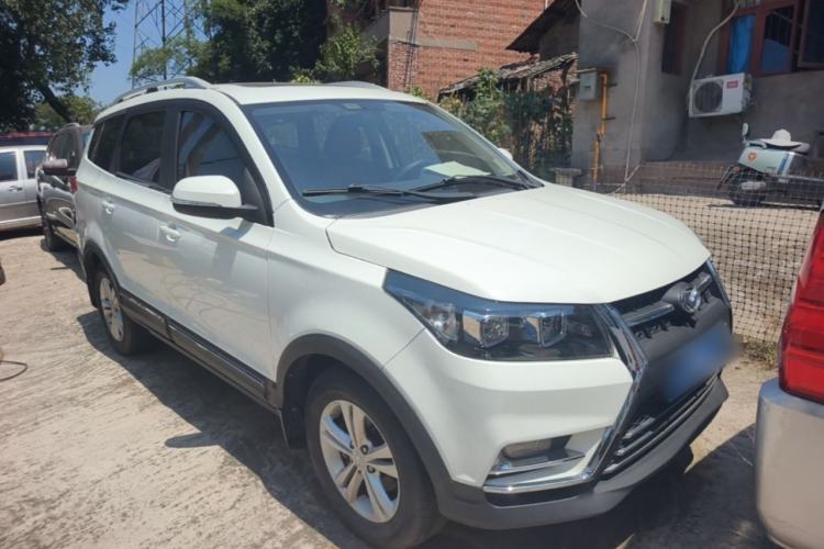 Used HYOSOW S3 2016 S3L 1.5L Manual Premium Edition Front Right 45 Deg