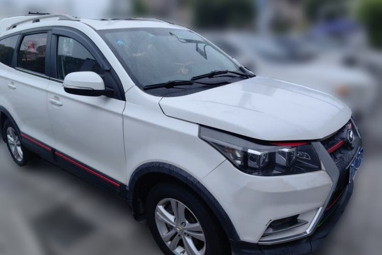 Used HYOSOW S3 2016 S3L 1.5L Manual Prestige Edition Front Right 45 Deg