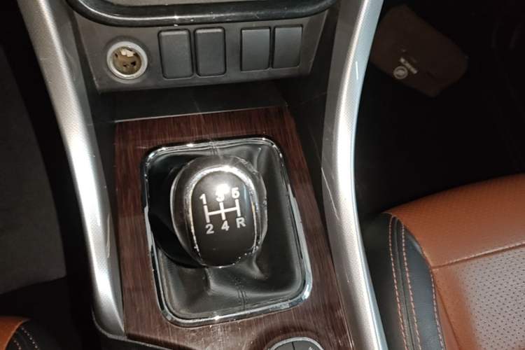 Used HYOSOW S3 2016 S3L 1.5L Manual Prestige Edition Gear Lever