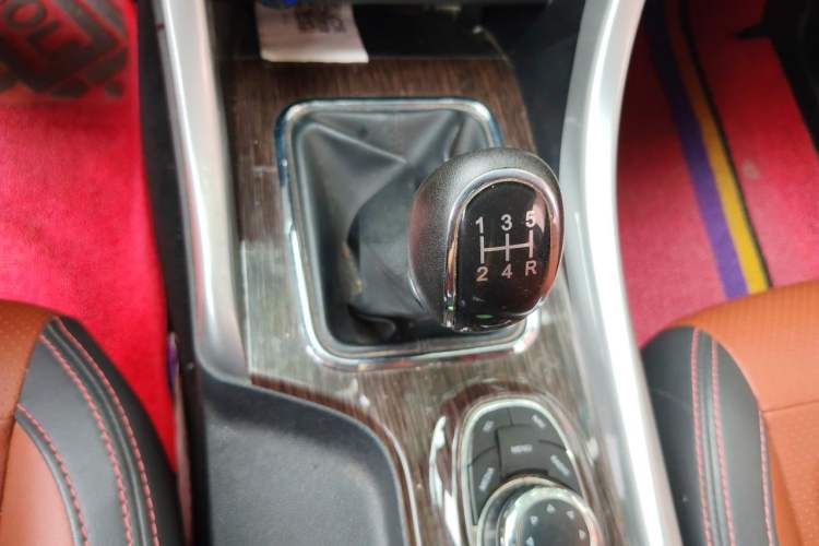 Used HYOSOW S3 2016 S3L 1.5L Manual Prestige Edition Gear Lever