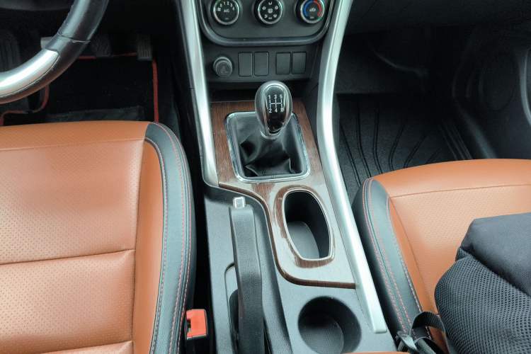 Used HYOSOW S3 2016 S3L 1.5L Manual Premium Edition Gear Lever