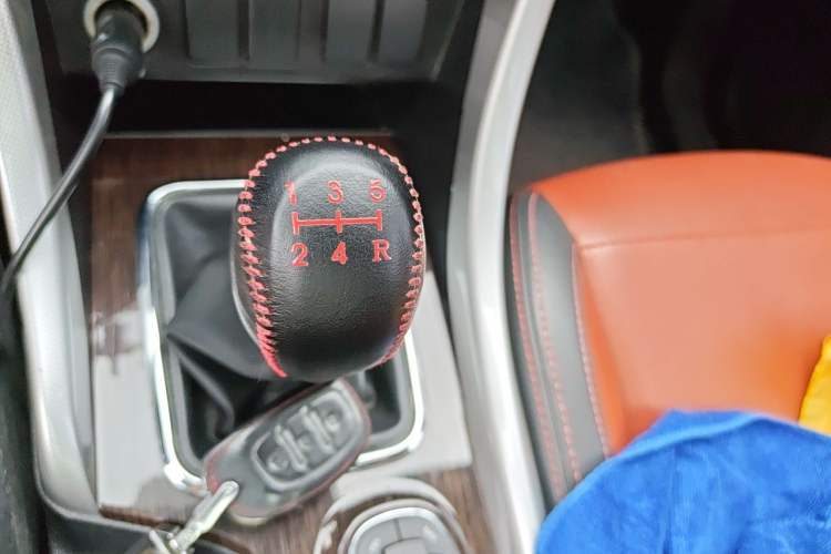 Used HYOSOW S3 2016 S3L 1.5L Manual Prestige Edition Gear Lever