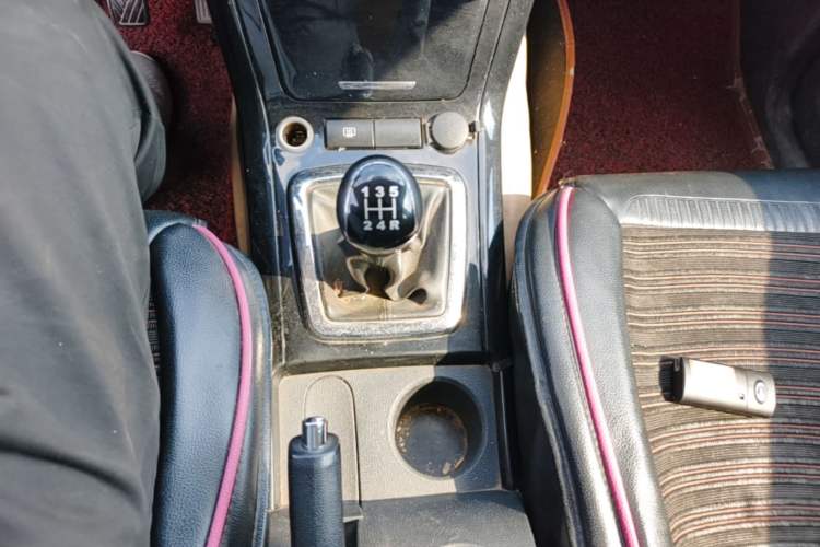 Used HYOSOW S3 2016 1.5L Manual Comfort Version China V Gear Lever