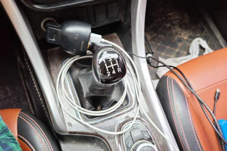 Used HYOSOW S3 2016 S3L 1.5L Manual Prestige Edition Gear Lever