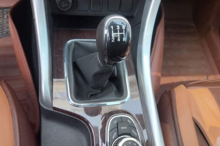 Used HYOSOW S3 2016 S3L 1.5L Manual Prestige Edition Gear Lever