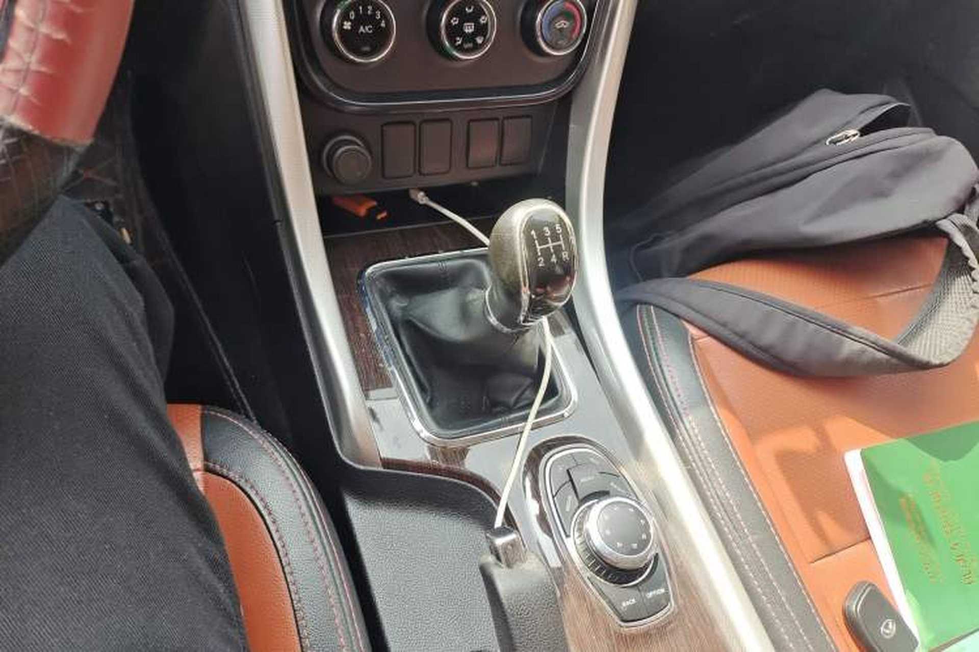Used HYOSOW S3 2016 S3L 1.5L Manual Prestige Edition Gear Lever