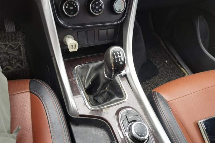 Used HYOSOW S3 2016 S3L 1.5L Manual Premium Edition Gear Lever