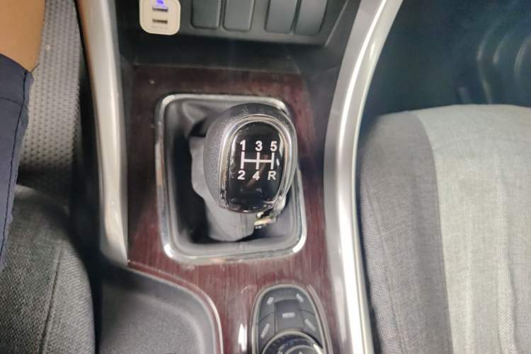 Used HYOSOW S3 2016 S3L 1.5L Manual Prestige Edition Gear Lever