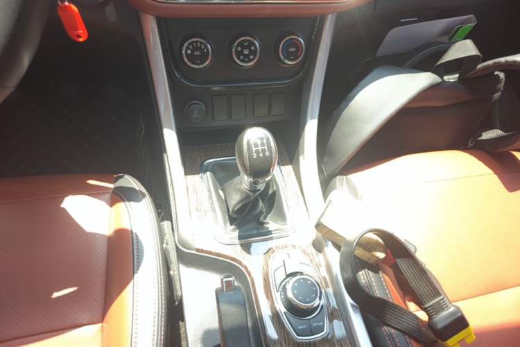 Used HYOSOW S3 2016 S3L 1.5L Manual Premium Edition Gear Lever