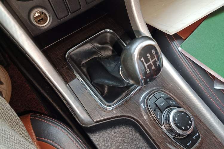 Used HYOSOW S3 2016 S3L 1.5L Manual Prestige Edition Gear Lever