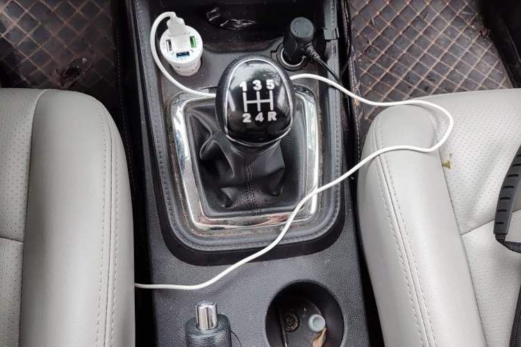 Used HYOSOW S3 2016 1.5L Manual Comfort Version China V Gear Lever