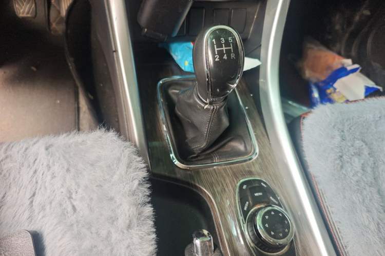Used HYOSOW S3 2016 S3L 1.5L Manual Prestige Edition Gear Lever