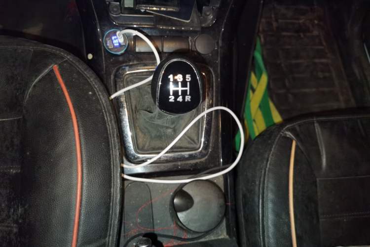 Used HYOSOW S3 2016 1.5L Manual Luxury Edition China IV Emission Standard Gear Lever