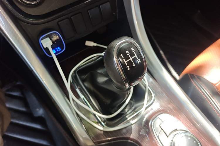 Used HYOSOW S3 2016 S3L 1.5L Manual Premium Edition Gear Lever
