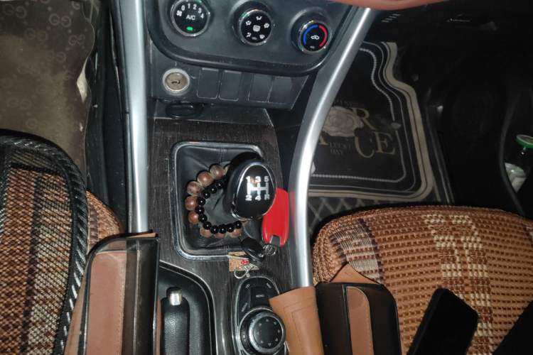 Used HYOSOW S3 2016 S3L 1.5L Manual Premium Edition Gear Lever