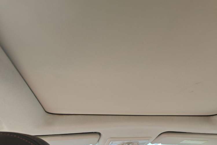 Used HYOSOW S3 2016 S3L 1.5L Manual Prestige Edition Headliner