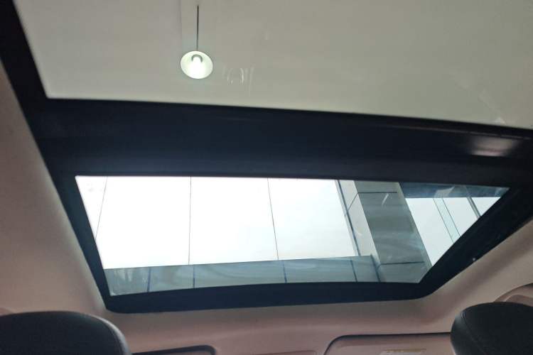 Used HYOSOW S3 2016 S3L 1.5L Manual Prestige Edition Headliner
