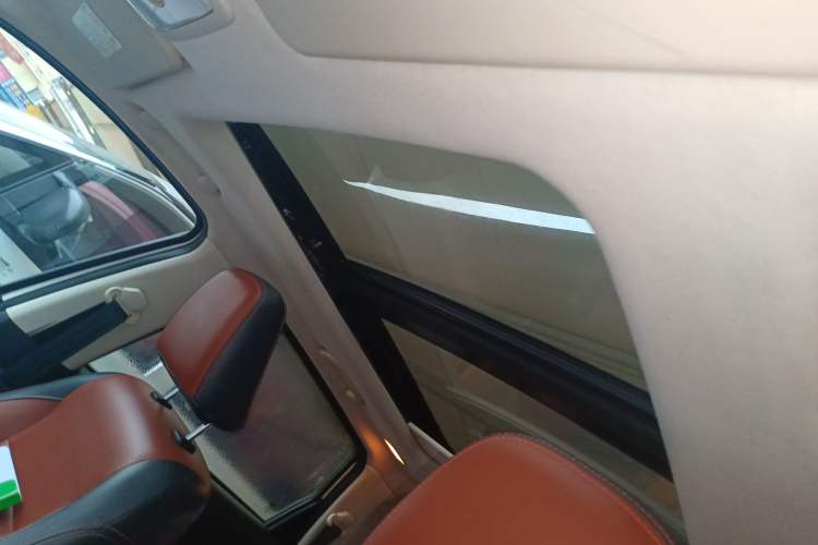 Used HYOSOW S3 2016 S3L 1.5L Manual Prestige Edition Headliner