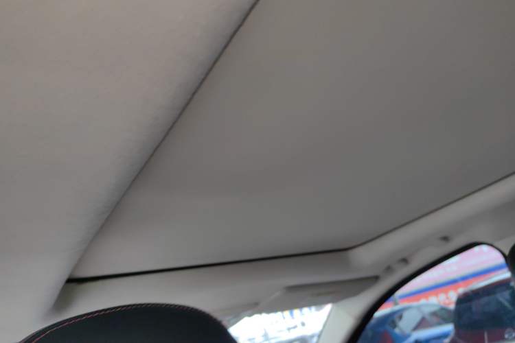 Used HYOSOW S3 2016 S3L 1.5L Manual Prestige Edition Headliner