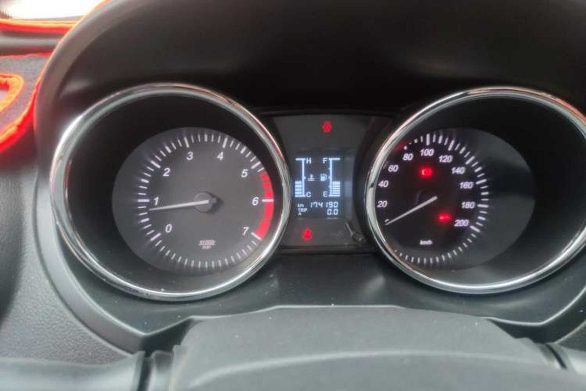 Used HYOSOW S3 2016 1.5L Manual Luxury Model China V Standard Instrument Cluster