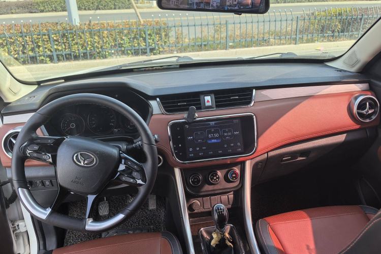 Used HYOSOW S3 2016 S3L 1.5L Manual Prestige Edition Interior 1