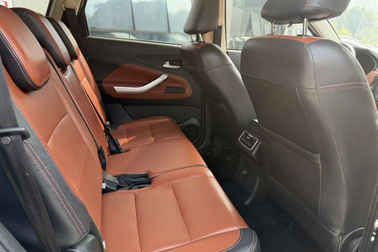Used HYOSOW S3 2016 S3L 1.5L Manual Prestige Edition Interior 1