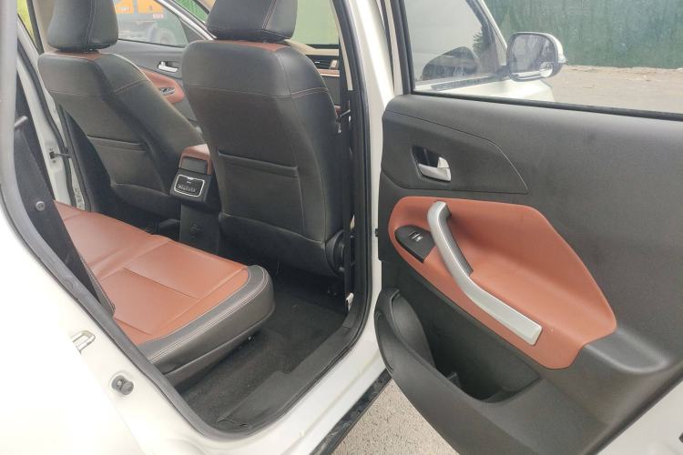 Used HYOSOW S3 2016 S3L 1.5L Manual Prestige Edition Interior 13