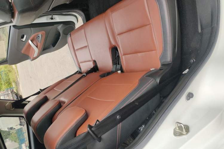 Used HYOSOW S3 2016 S3L 1.5L Manual Prestige Edition Interior 14