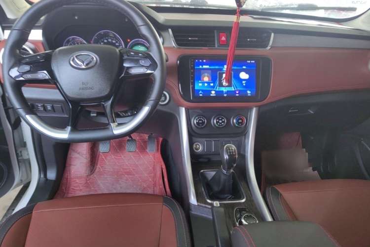 Used HYOSOW S3 2016 S3L 1.5L Manual Prestige Edition Interior 3