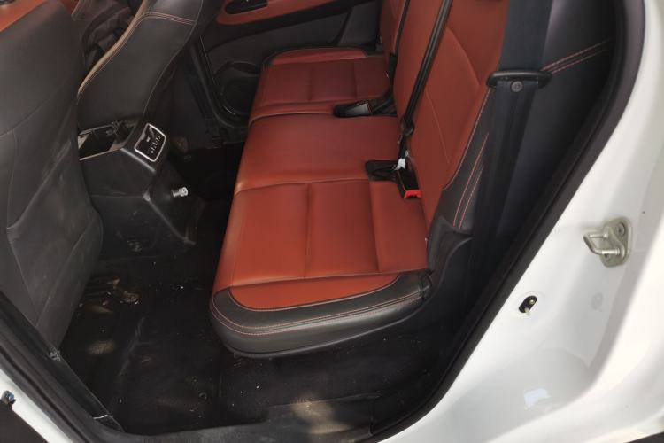Used HYOSOW S3 2016 S3L 1.5L Manual Premium Edition Interior 4