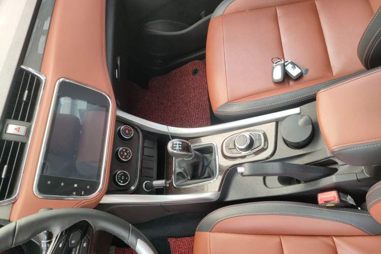 Used HYOSOW S3 2016 S3L 1.5L Manual Prestige Edition Interior 5
