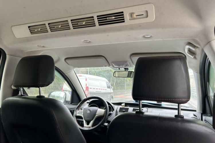 Used HYOSOW S3 2016 1.5L Manual Luxury Edition China IV Emission Standard Interior 5