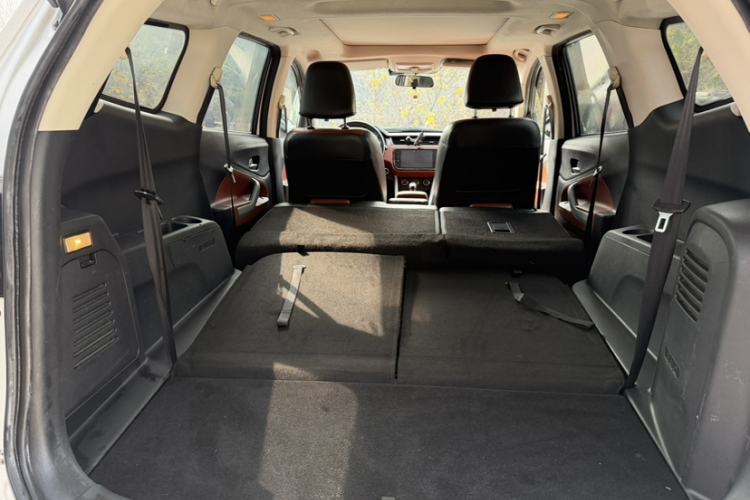 Used HYOSOW S3 2016 S3L 1.5L Manual Prestige Edition Interior 5