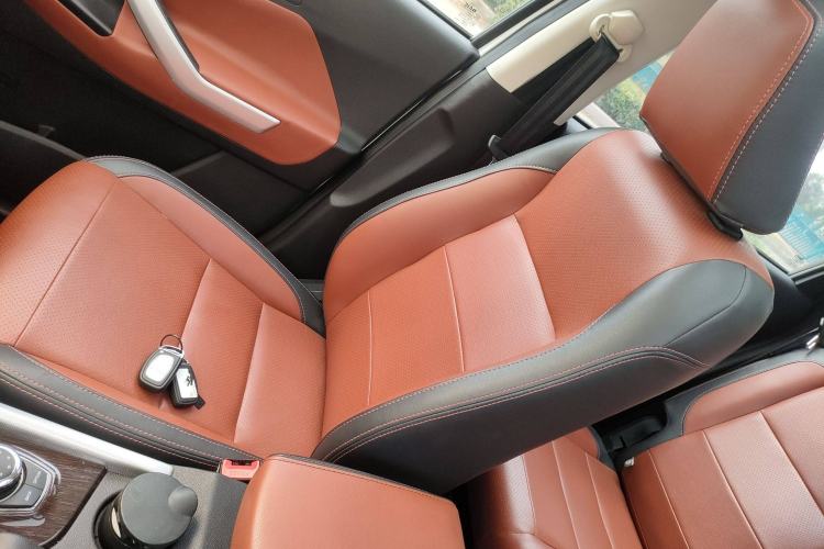 Used HYOSOW S3 2016 S3L 1.5L Manual Prestige Edition Interior 6