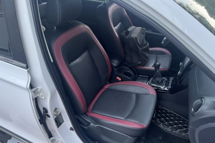 Used HYOSOW S3 2016 1.5L Manual Luxury Edition China IV Emission Standard Interior 7