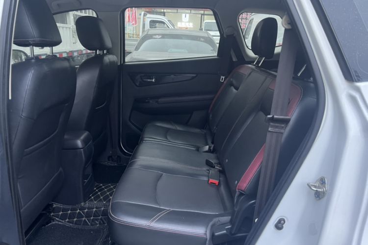 Used HYOSOW S3 2016 1.5L Manual Luxury Edition China IV Emission Standard Interior 8