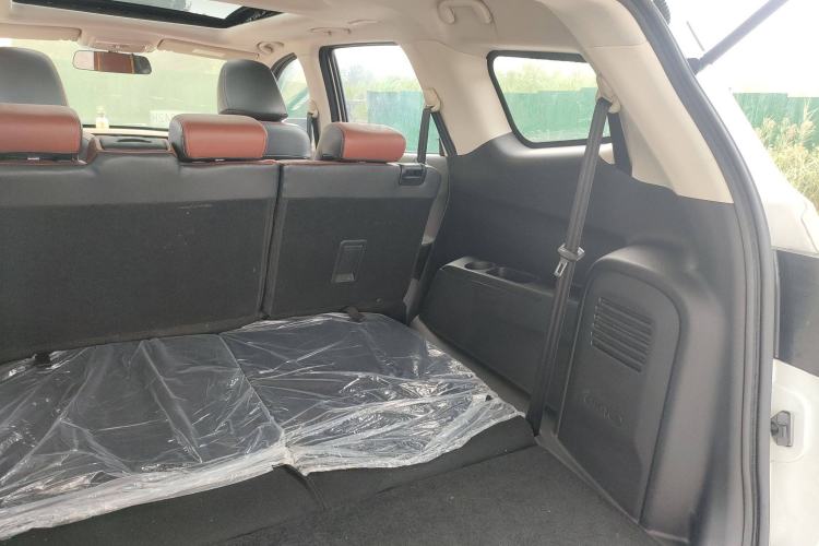 Used HYOSOW S3 2016 S3L 1.5L Manual Prestige Edition Interior 8