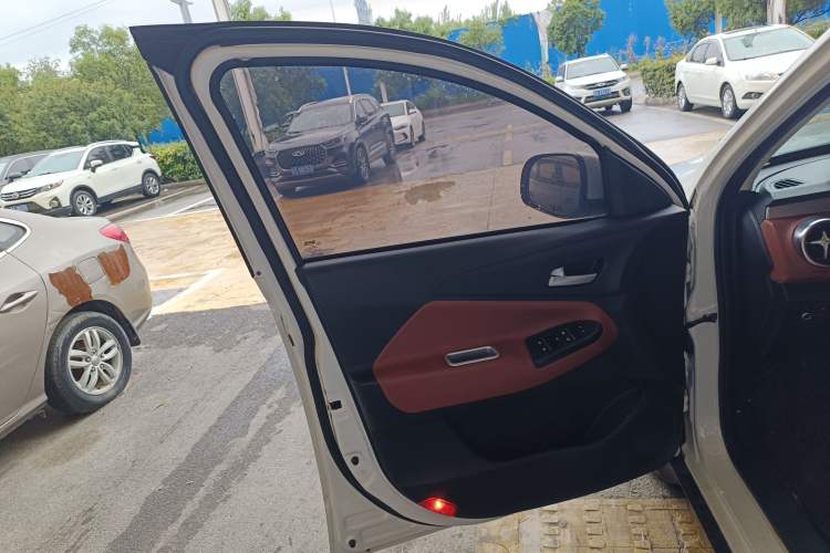 Used HYOSOW S3 2016 S3L 1.5L Manual Prestige Edition Left Front Door Interior