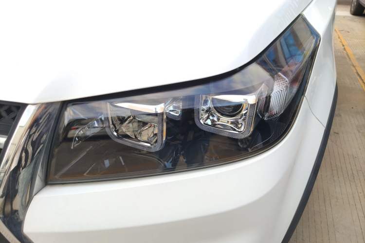 Used HYOSOW S3 2016 S3L 1.5L Manual Premium Edition Left Front Headlight